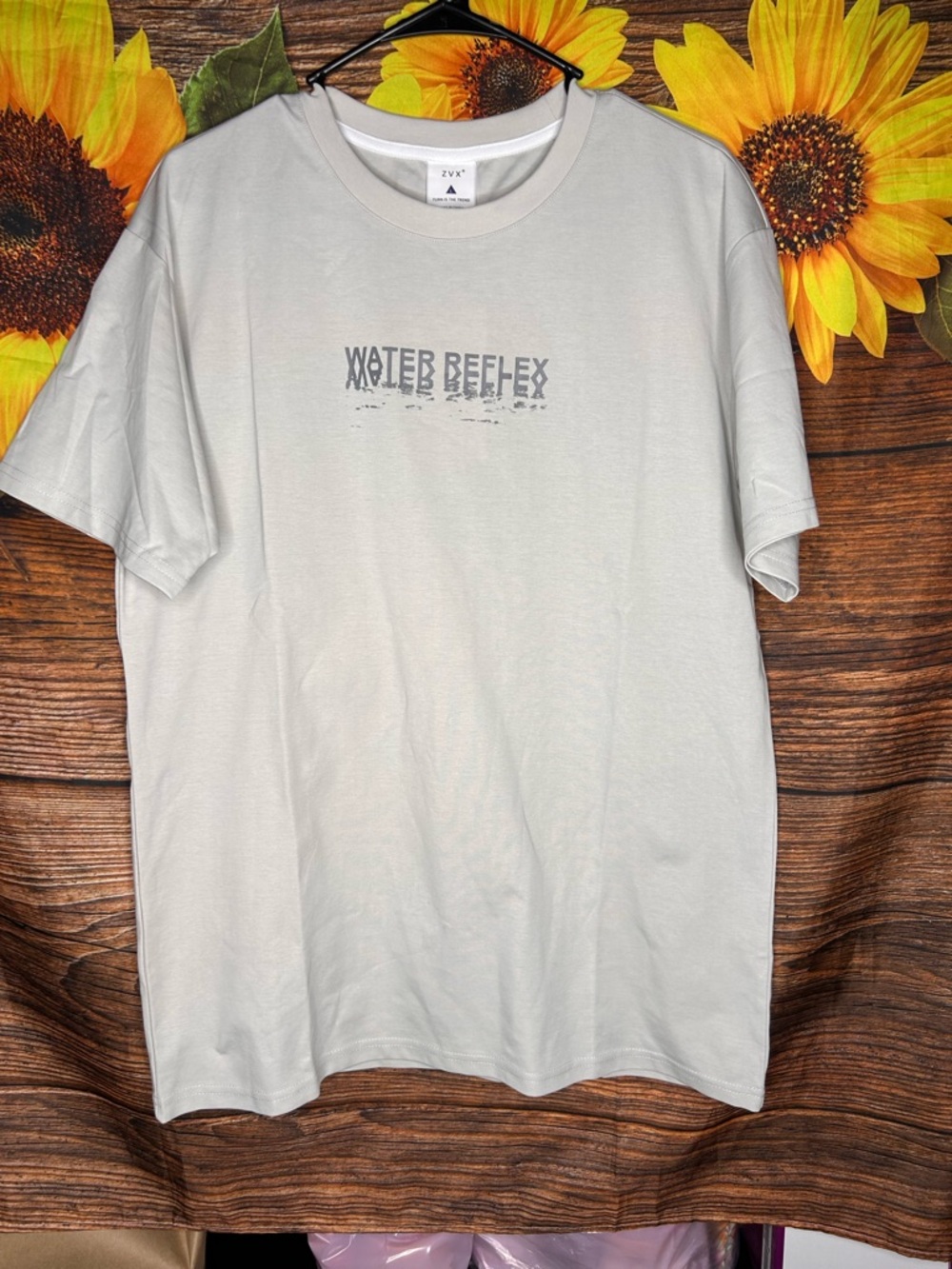 Men's Short-Sleeve Tee in Light Gray